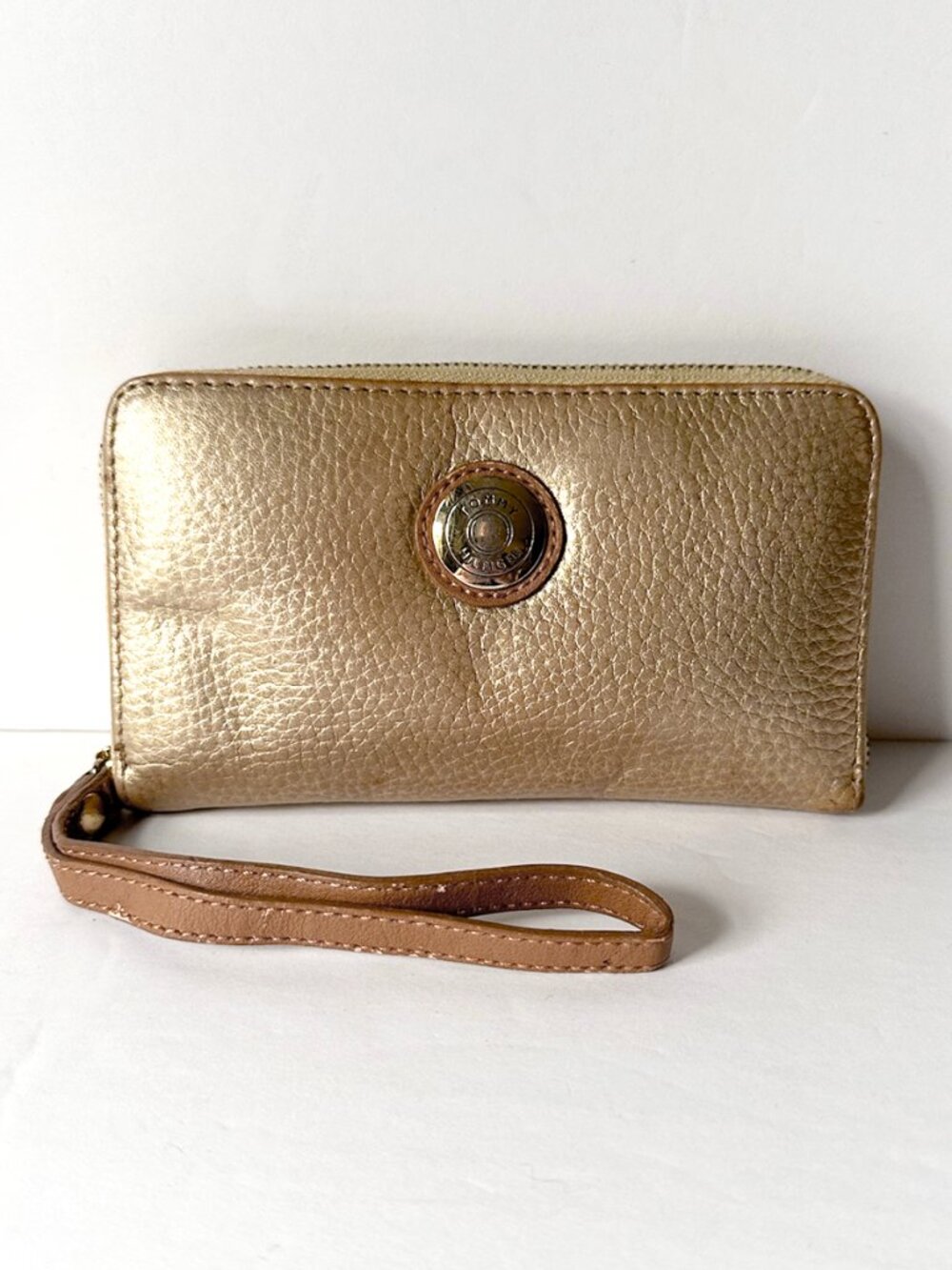 Vintage Tommy Hilfiger Gold Leather Zip Around Wristlet Wallet 2014